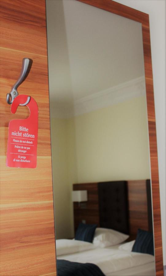 Hotel Germersheimer Hof Bagian luar foto